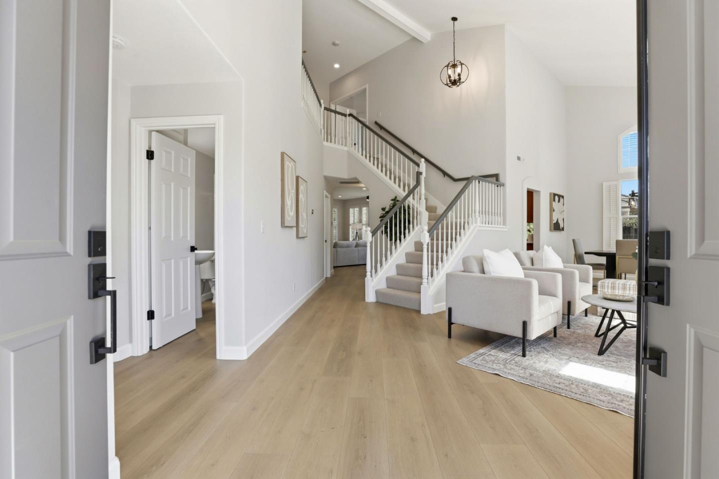 Detail Gallery Image 8 of 71 For 9212 Kestrel Ct, Gilroy,  CA 95020 - 5 Beds | 3 Baths