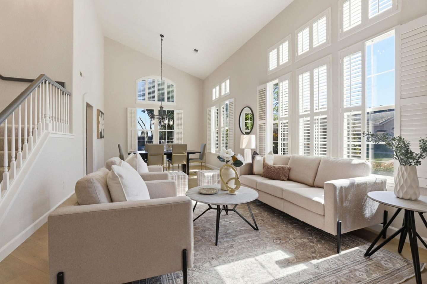 Detail Gallery Image 9 of 71 For 9212 Kestrel Ct, Gilroy,  CA 95020 - 5 Beds | 3 Baths