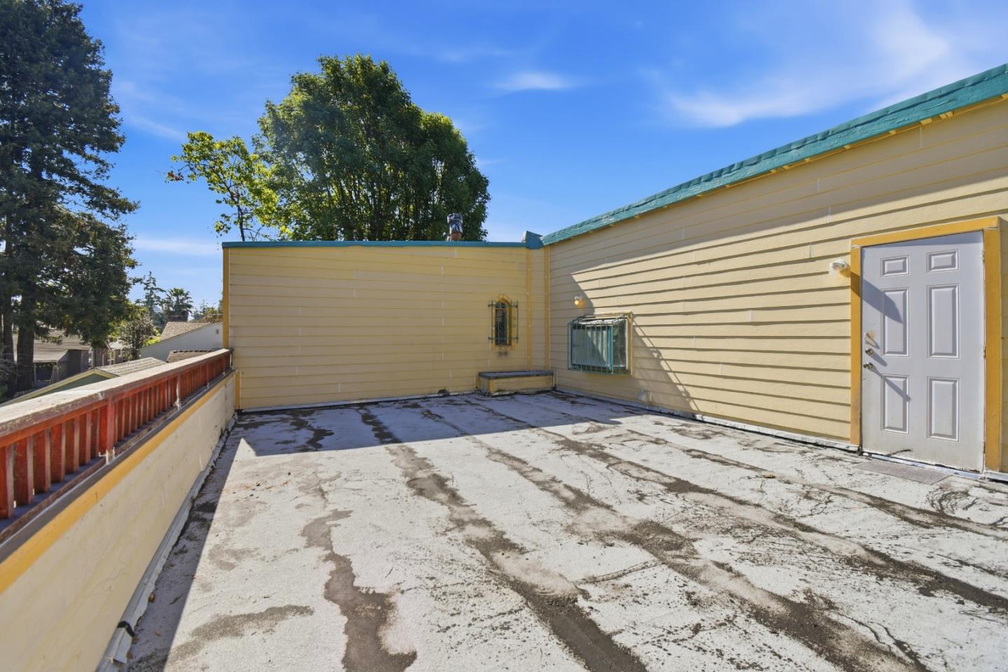 Detail Gallery Image 38 of 44 For 3918 High St, Oakland,  CA 94619 - 4 Beds | 3 Baths