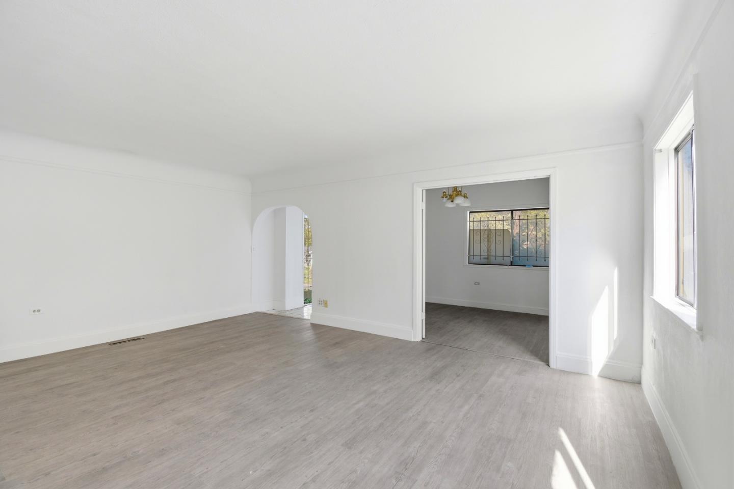 Detail Gallery Image 8 of 44 For 3918 High St, Oakland,  CA 94619 - 4 Beds | 3 Baths