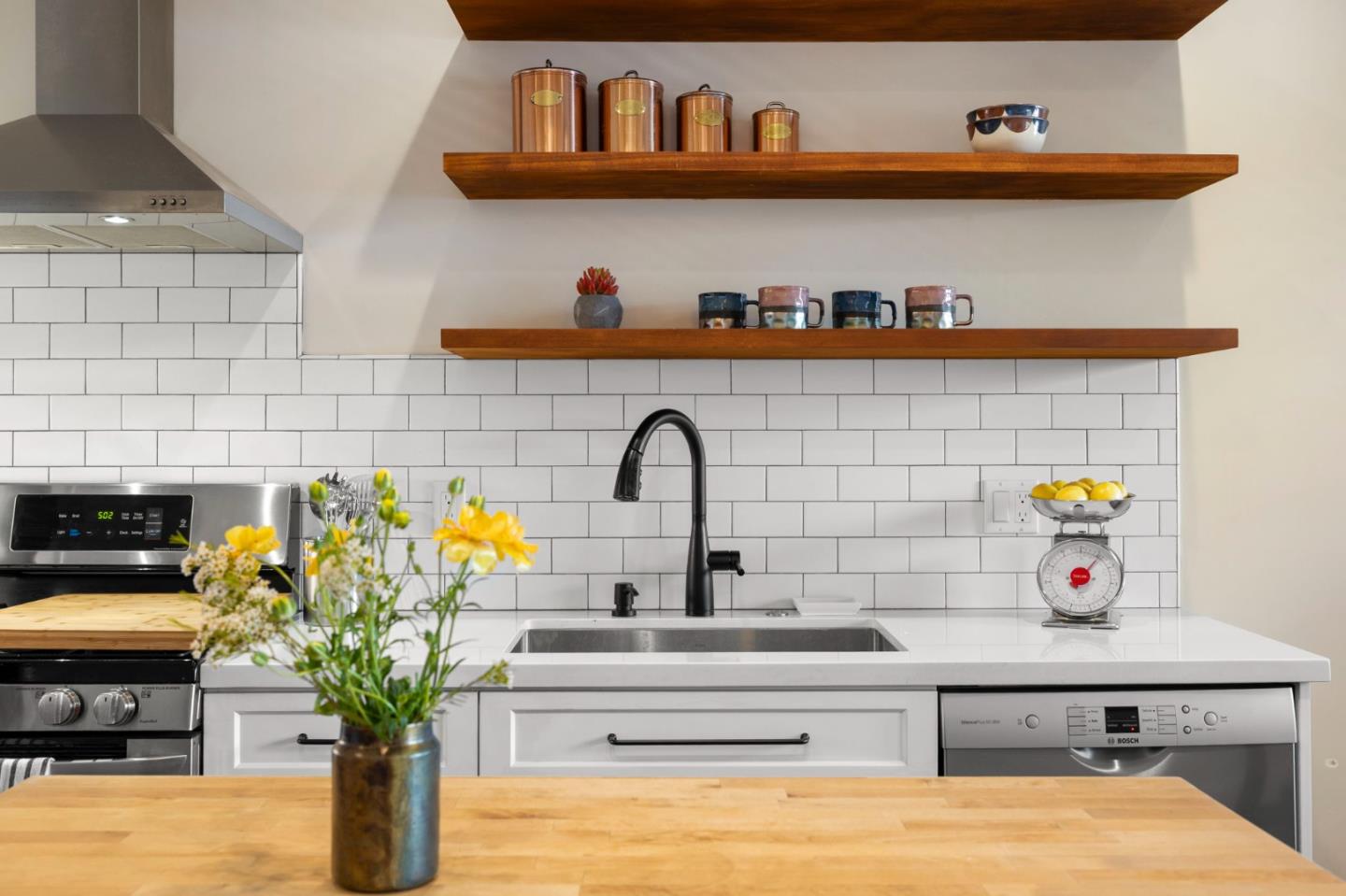 Detail Gallery Image 17 of 73 For 727 Andover St, San Francisco,  CA 94110 - 3 Beds | 3 Baths