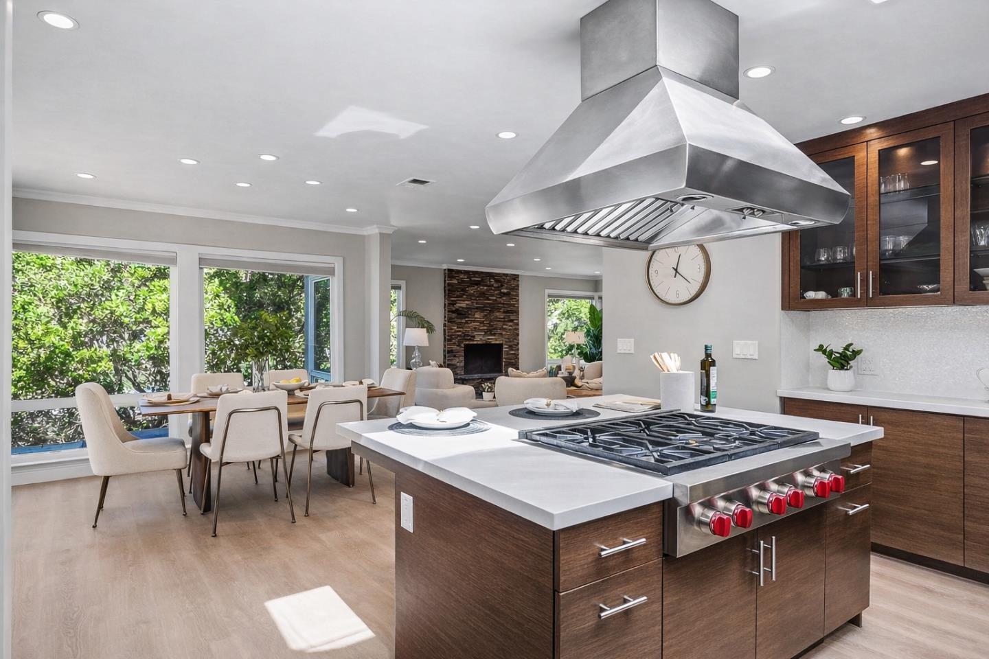 Detail Gallery Image 10 of 60 For 39 Colorados Dr, Millbrae,  CA 94030 - 5 Beds | 3 Baths