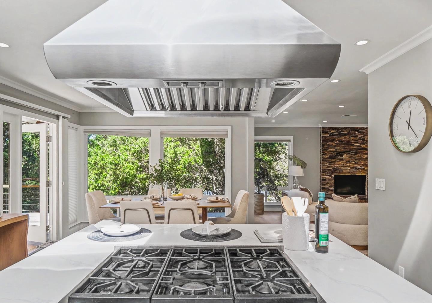 Detail Gallery Image 13 of 60 For 39 Colorados Dr, Millbrae,  CA 94030 - 5 Beds | 3 Baths