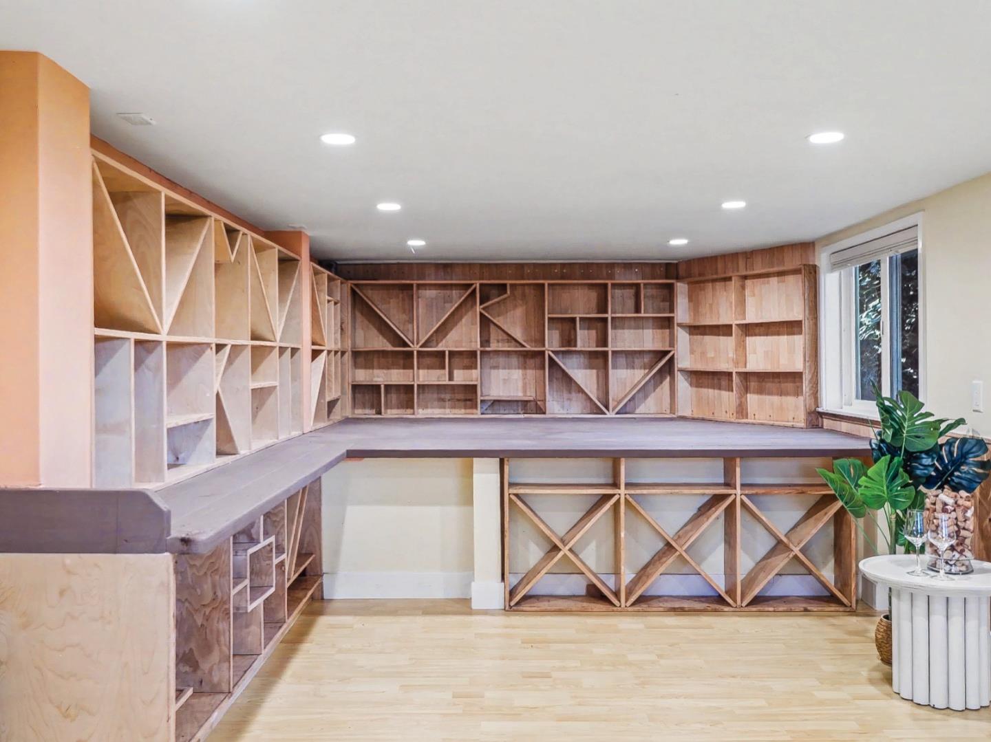 Detail Gallery Image 32 of 60 For 39 Colorados Dr, Millbrae,  CA 94030 - 5 Beds | 3 Baths