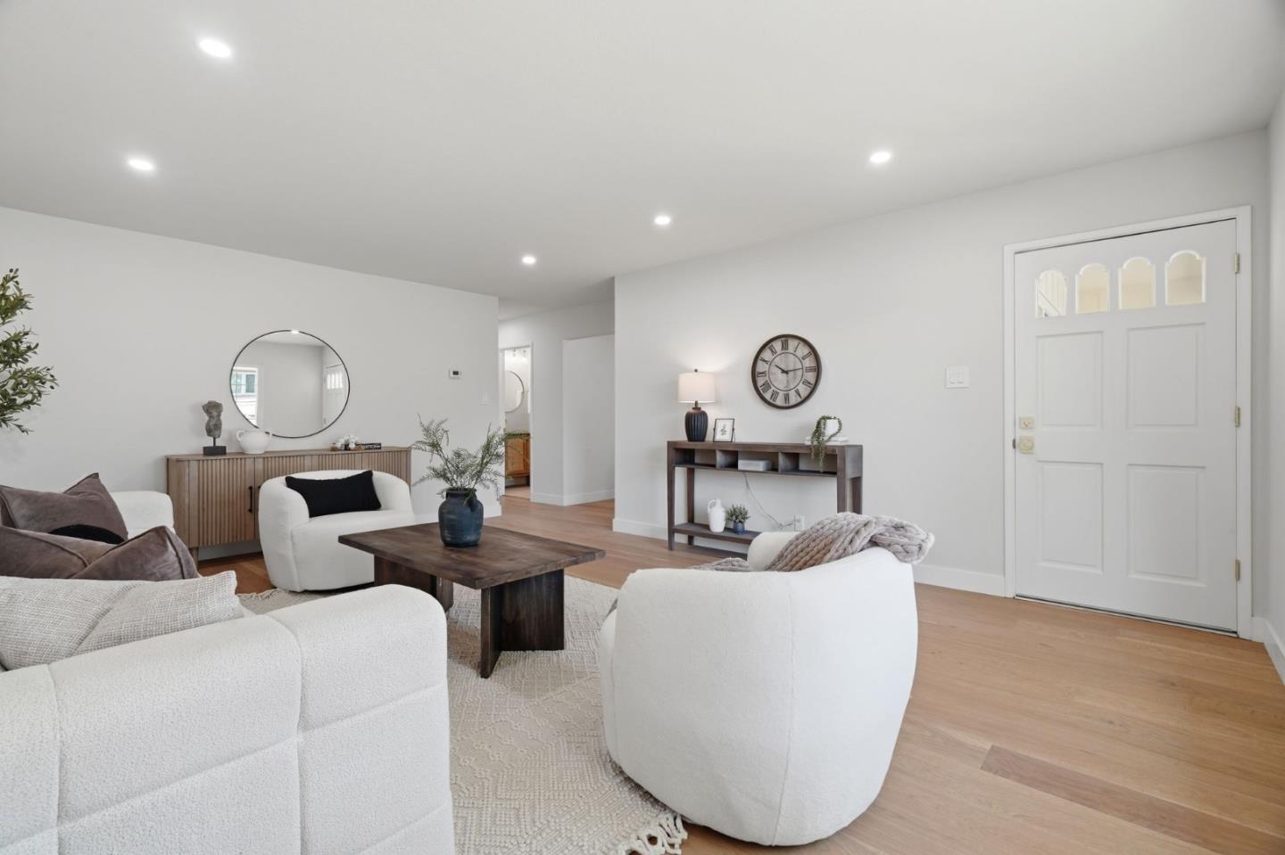 Detail Gallery Image 12 of 46 For Castlemont Ave, San Jose,  CA 95128 - 3 Beds | 2 Baths