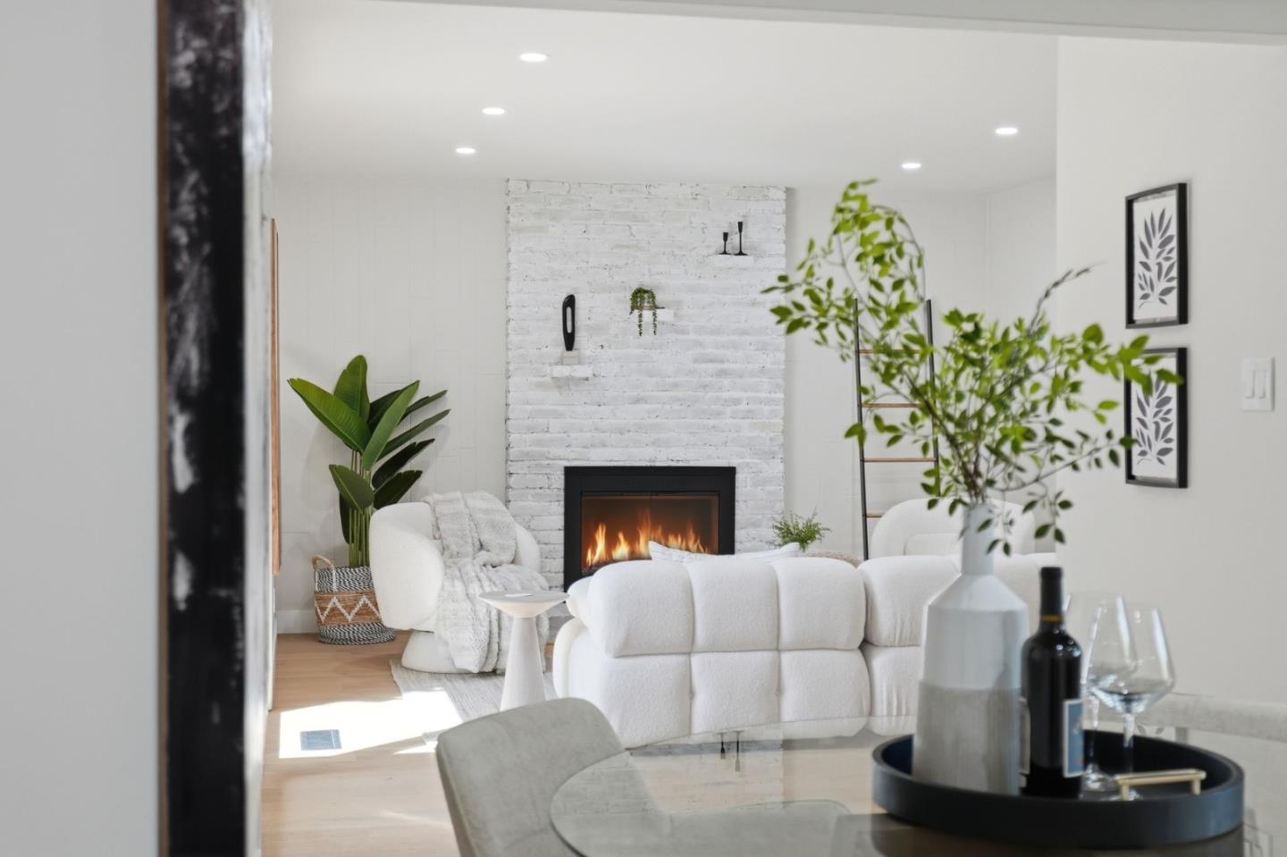 Detail Gallery Image 17 of 46 For Castlemont Ave, San Jose,  CA 95128 - 3 Beds | 2 Baths