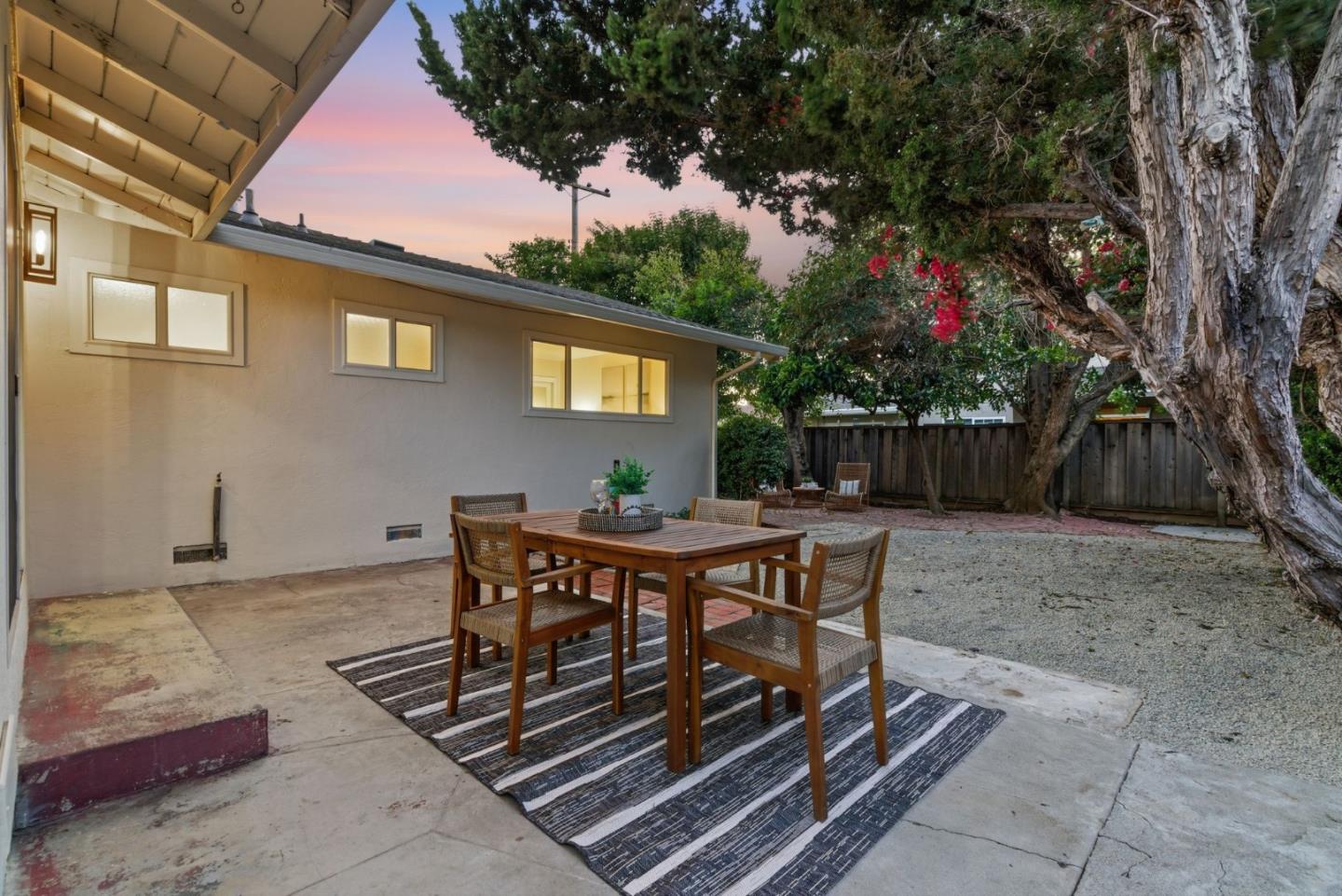 Detail Gallery Image 37 of 46 For Castlemont Ave, San Jose,  CA 95128 - 3 Beds | 2 Baths