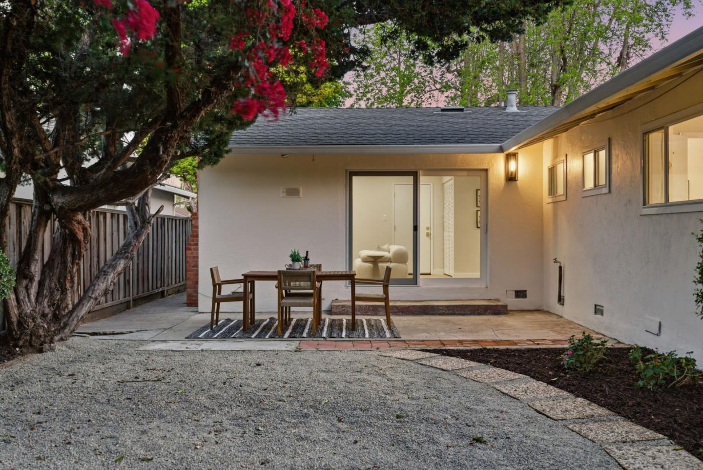 Detail Gallery Image 38 of 46 For Castlemont Ave, San Jose,  CA 95128 - 3 Beds | 2 Baths