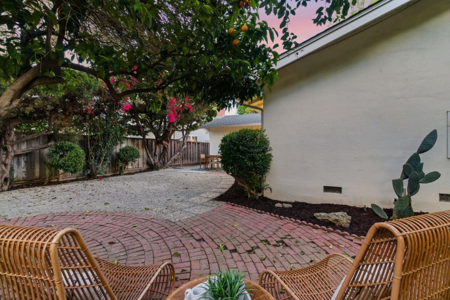 Detail Gallery Image 40 of 46 For Castlemont Ave, San Jose,  CA 95128 - 3 Beds | 2 Baths