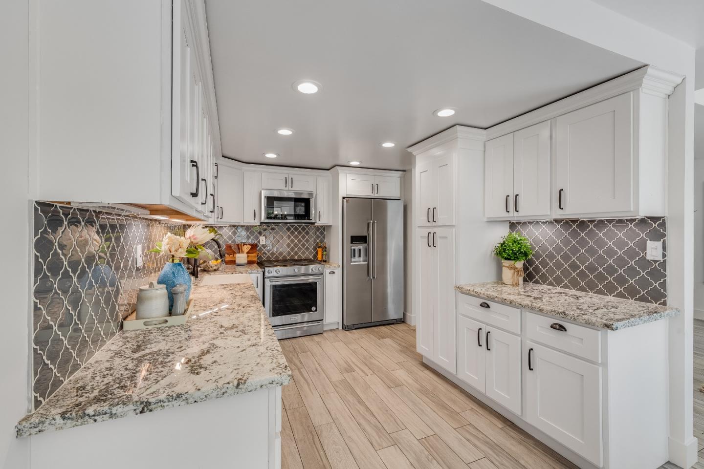 Detail Gallery Image 11 of 32 For 536 Clardy Pl, San Jose,  CA 95117 - 3 Beds | 2/1 Baths