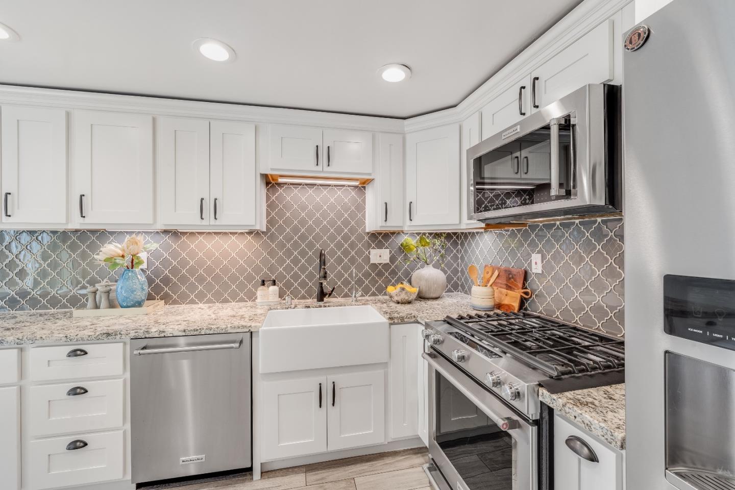 Detail Gallery Image 15 of 32 For 536 Clardy Pl, San Jose,  CA 95117 - 3 Beds | 2/1 Baths