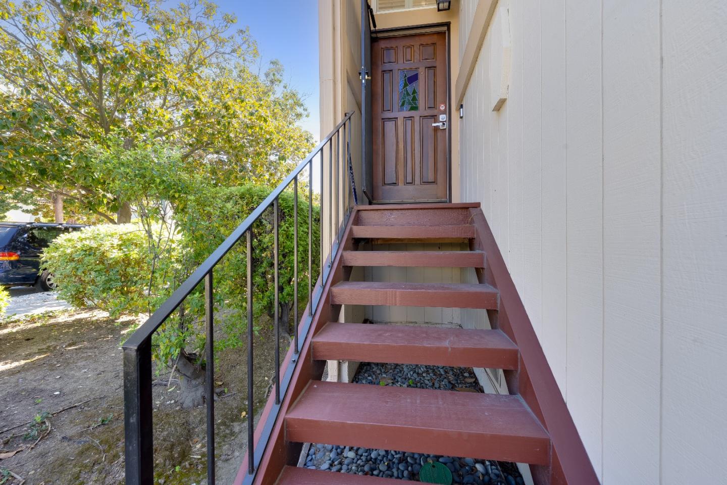 Detail Gallery Image 2 of 32 For 536 Clardy Pl, San Jose,  CA 95117 - 3 Beds | 2/1 Baths
