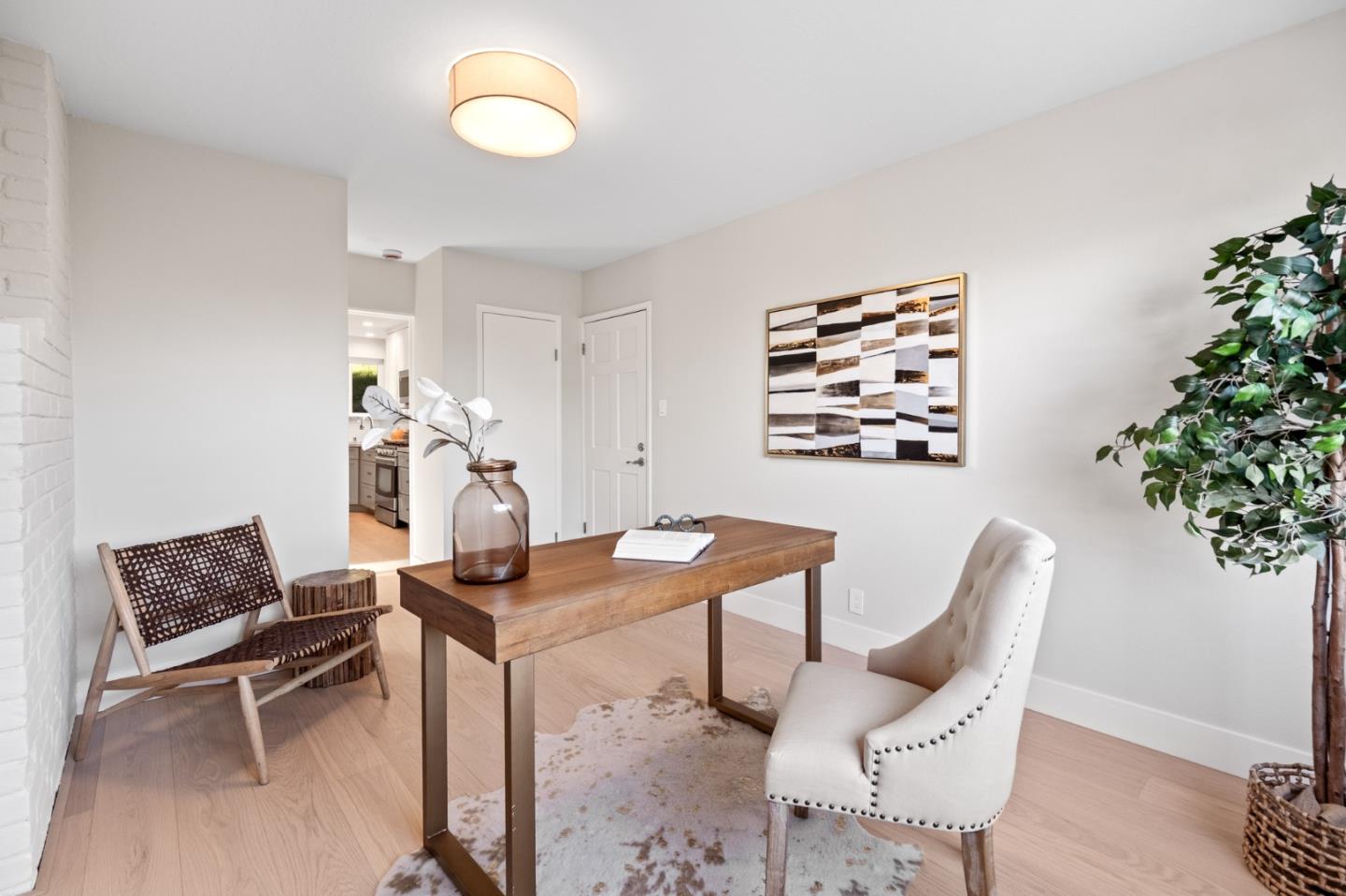 Detail Gallery Image 11 of 41 For 1709 Hillman Ave, Belmont,  CA 94002 - 3 Beds | 2/1 Baths