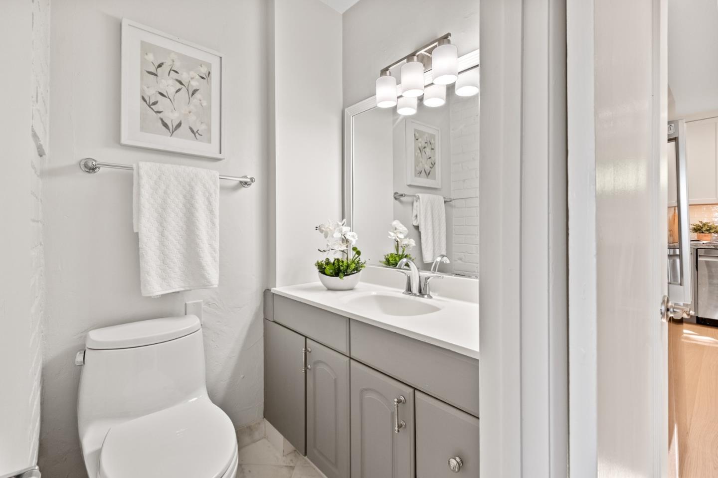 Detail Gallery Image 24 of 41 For 1709 Hillman Ave, Belmont,  CA 94002 - 3 Beds | 2/1 Baths