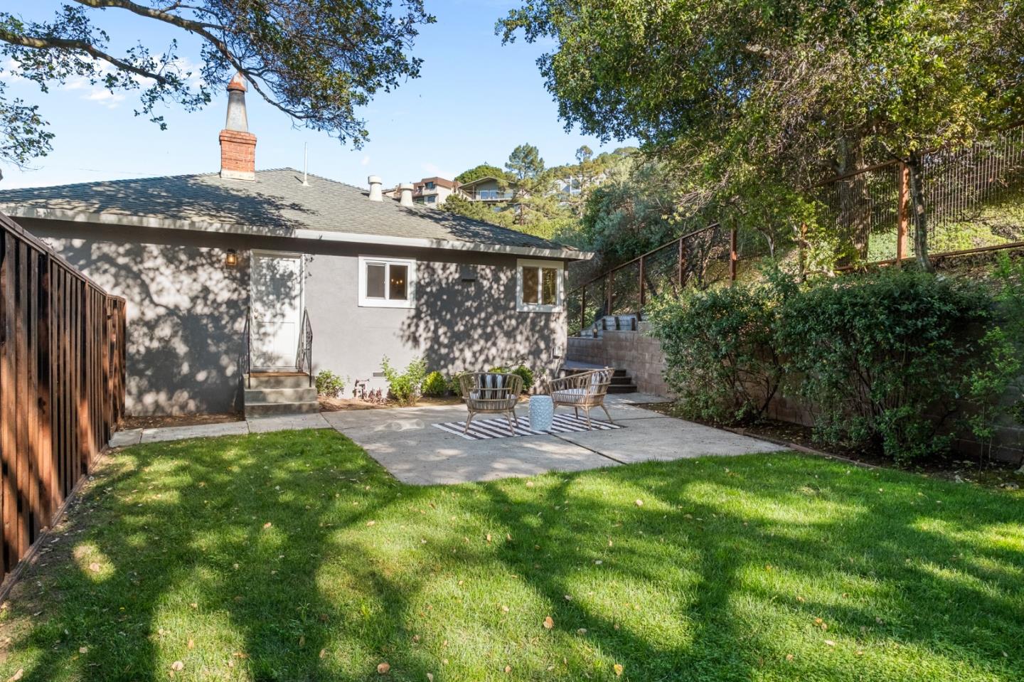 Detail Gallery Image 27 of 41 For 1709 Hillman Ave, Belmont,  CA 94002 - 3 Beds | 2/1 Baths