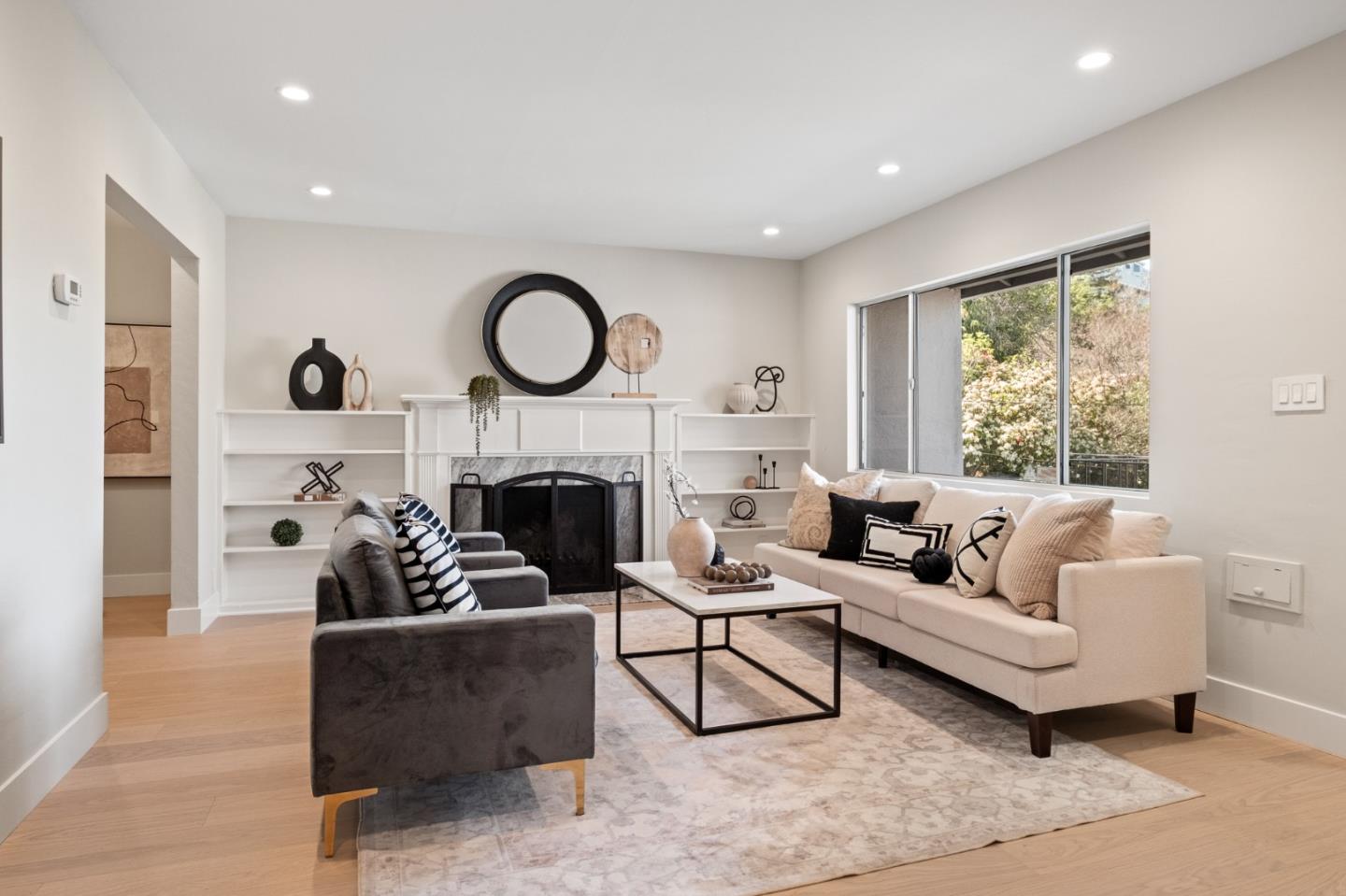 Detail Gallery Image 3 of 41 For 1709 Hillman Ave, Belmont,  CA 94002 - 3 Beds | 2/1 Baths