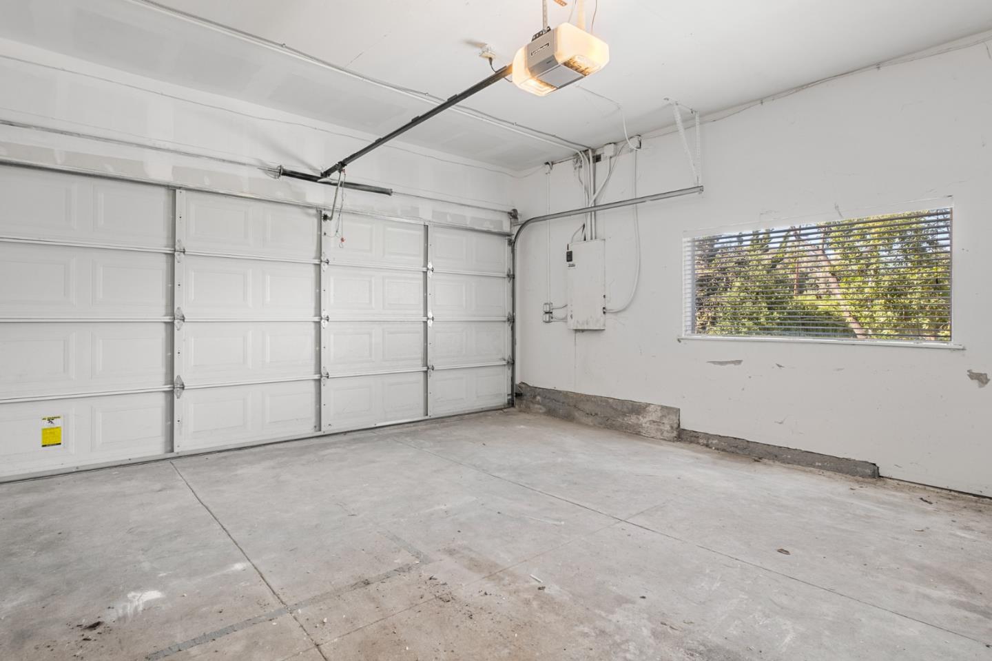 Detail Gallery Image 35 of 41 For 1709 Hillman Ave, Belmont,  CA 94002 - 3 Beds | 2/1 Baths