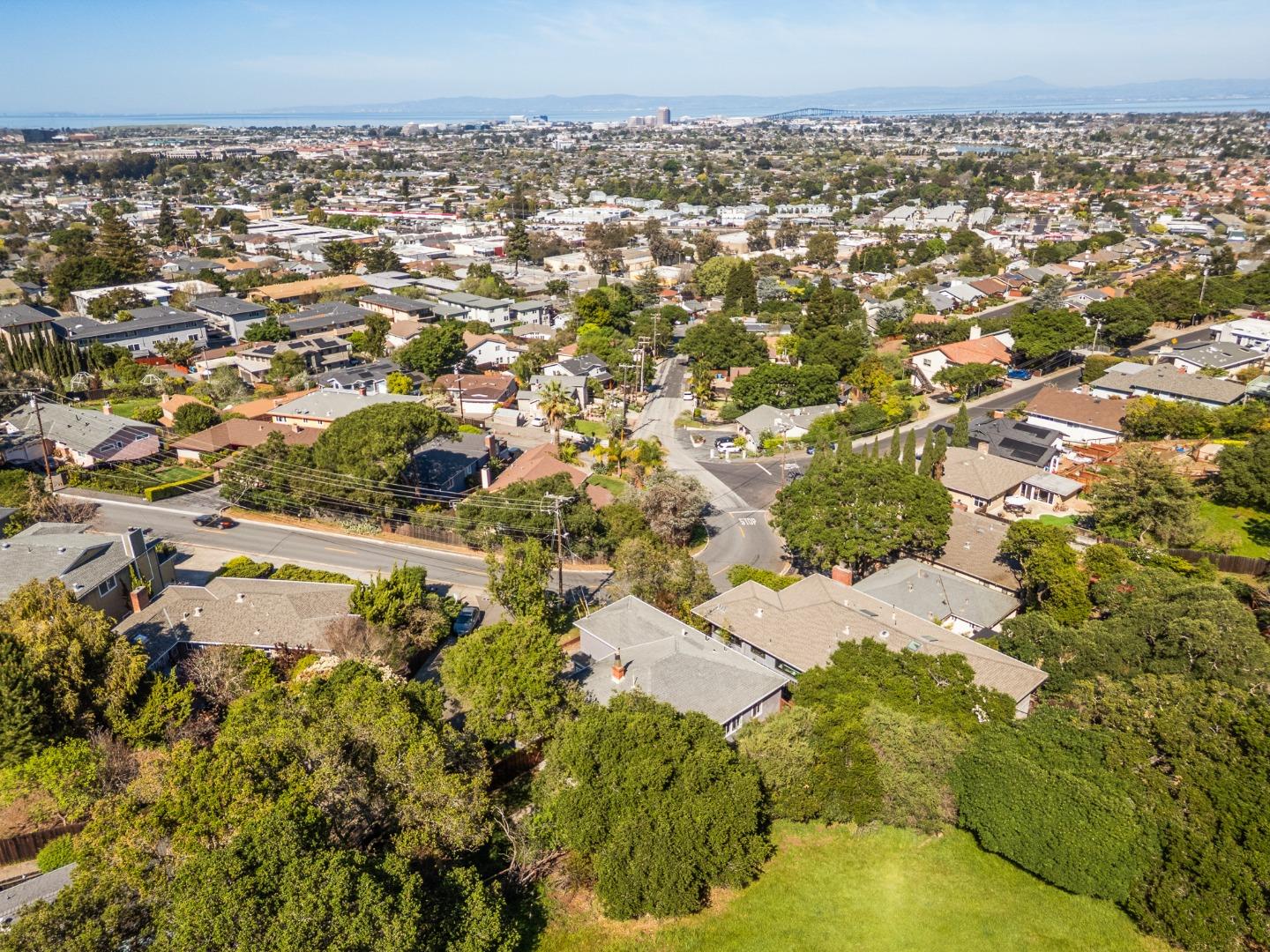 Detail Gallery Image 40 of 41 For 1709 Hillman Ave, Belmont,  CA 94002 - 3 Beds | 2/1 Baths