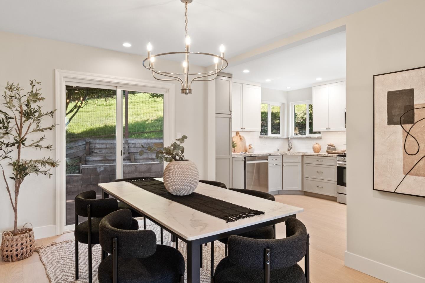 Detail Gallery Image 5 of 41 For 1709 Hillman Ave, Belmont,  CA 94002 - 3 Beds | 2/1 Baths