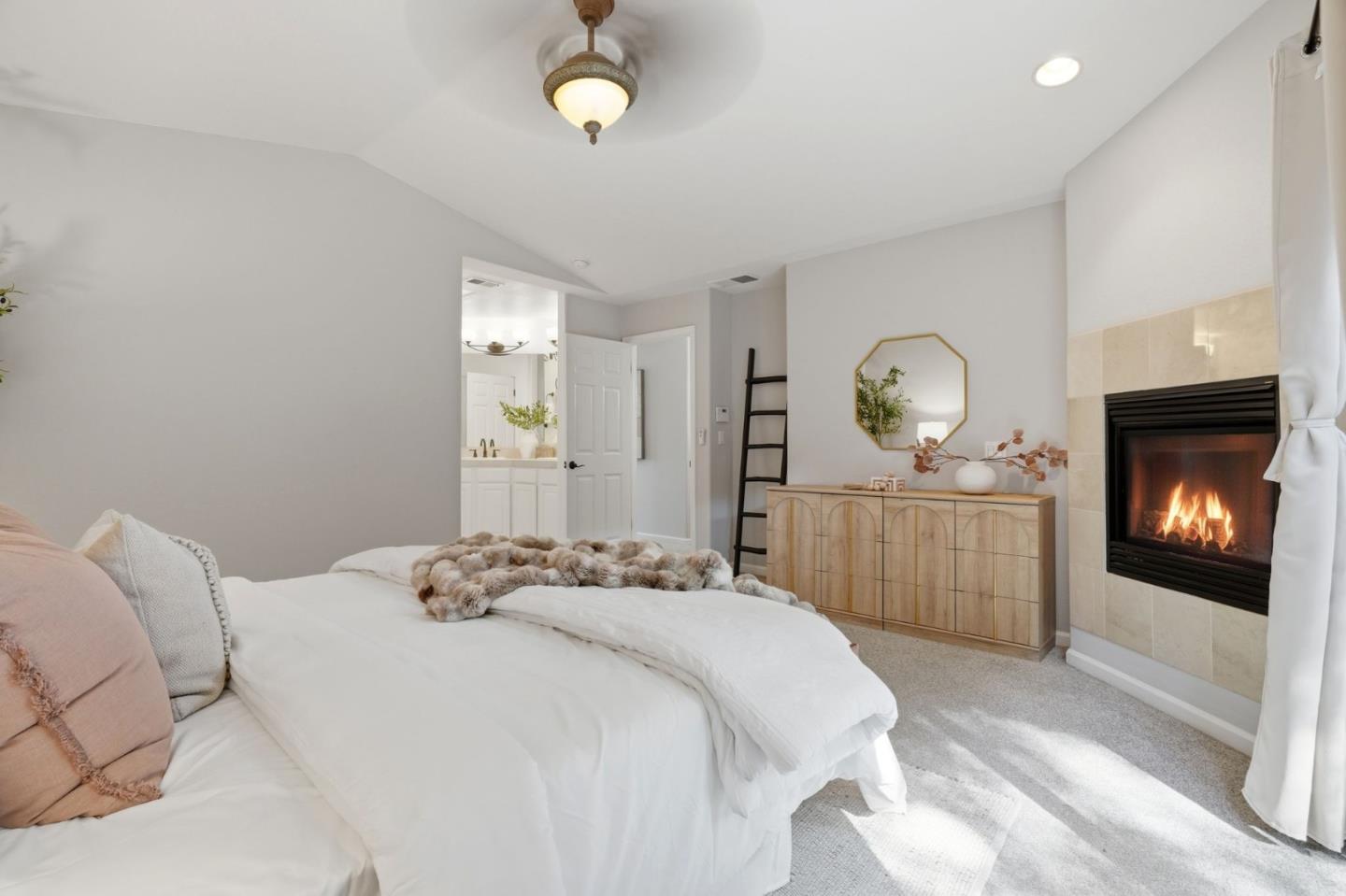 Detail Gallery Image 18 of 43 For 162 Maggi Ct, Los Gatos,  CA 95032 - 3 Beds | 2/1 Baths