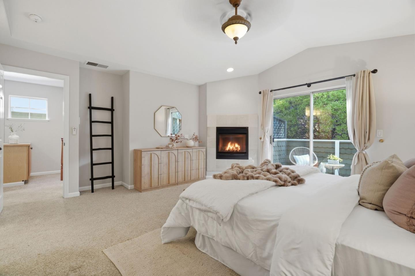 Detail Gallery Image 19 of 43 For 162 Maggi Ct, Los Gatos,  CA 95032 - 3 Beds | 2/1 Baths