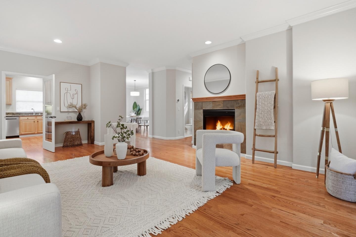 Detail Gallery Image 3 of 43 For 162 Maggi Ct, Los Gatos,  CA 95032 - 3 Beds | 2/1 Baths