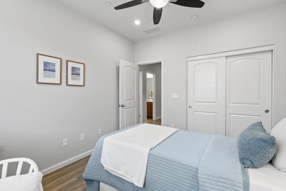 Detail Gallery Image 23 of 38 For 900 Old Oak Ln #3,  Hayward,  CA 94541 - 3 Beds | 2/1 Baths