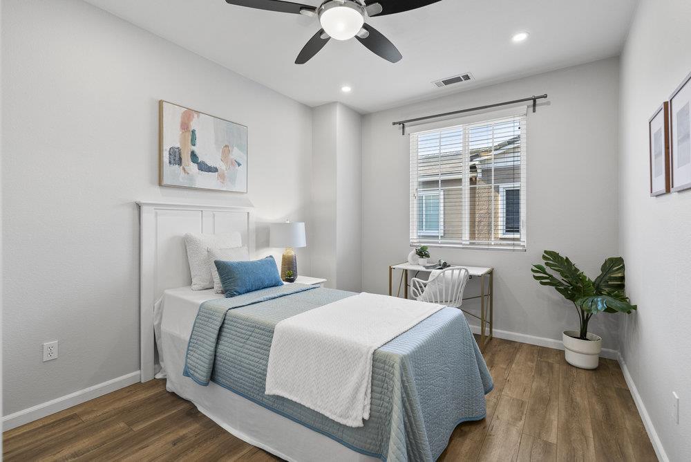 Detail Gallery Image 24 of 38 For 900 Old Oak Ln #3,  Hayward,  CA 94541 - 3 Beds | 2/1 Baths