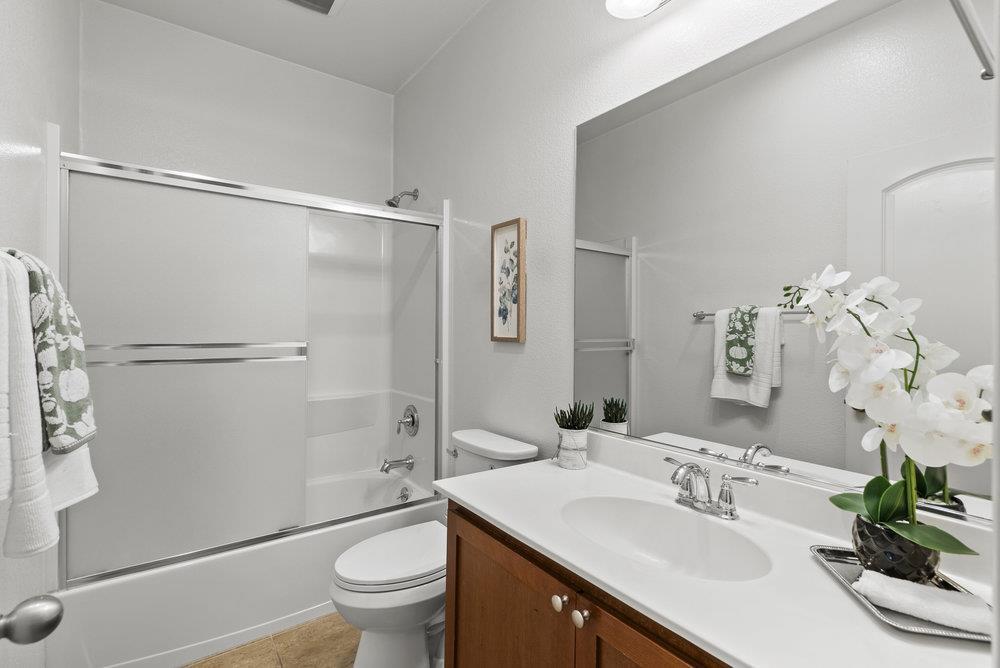 Detail Gallery Image 26 of 38 For 900 Old Oak Ln #3,  Hayward,  CA 94541 - 3 Beds | 2/1 Baths