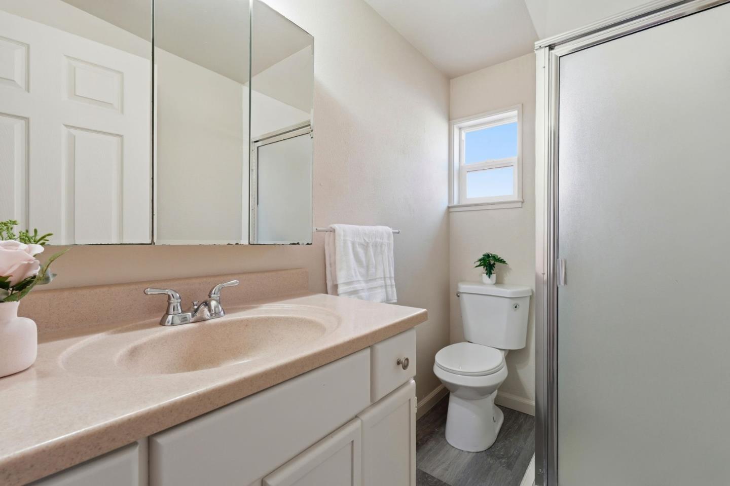 Detail Gallery Image 24 of 34 For 401 Bothun Rd, Turlock,  CA 95380 - 2 Beds | 2 Baths