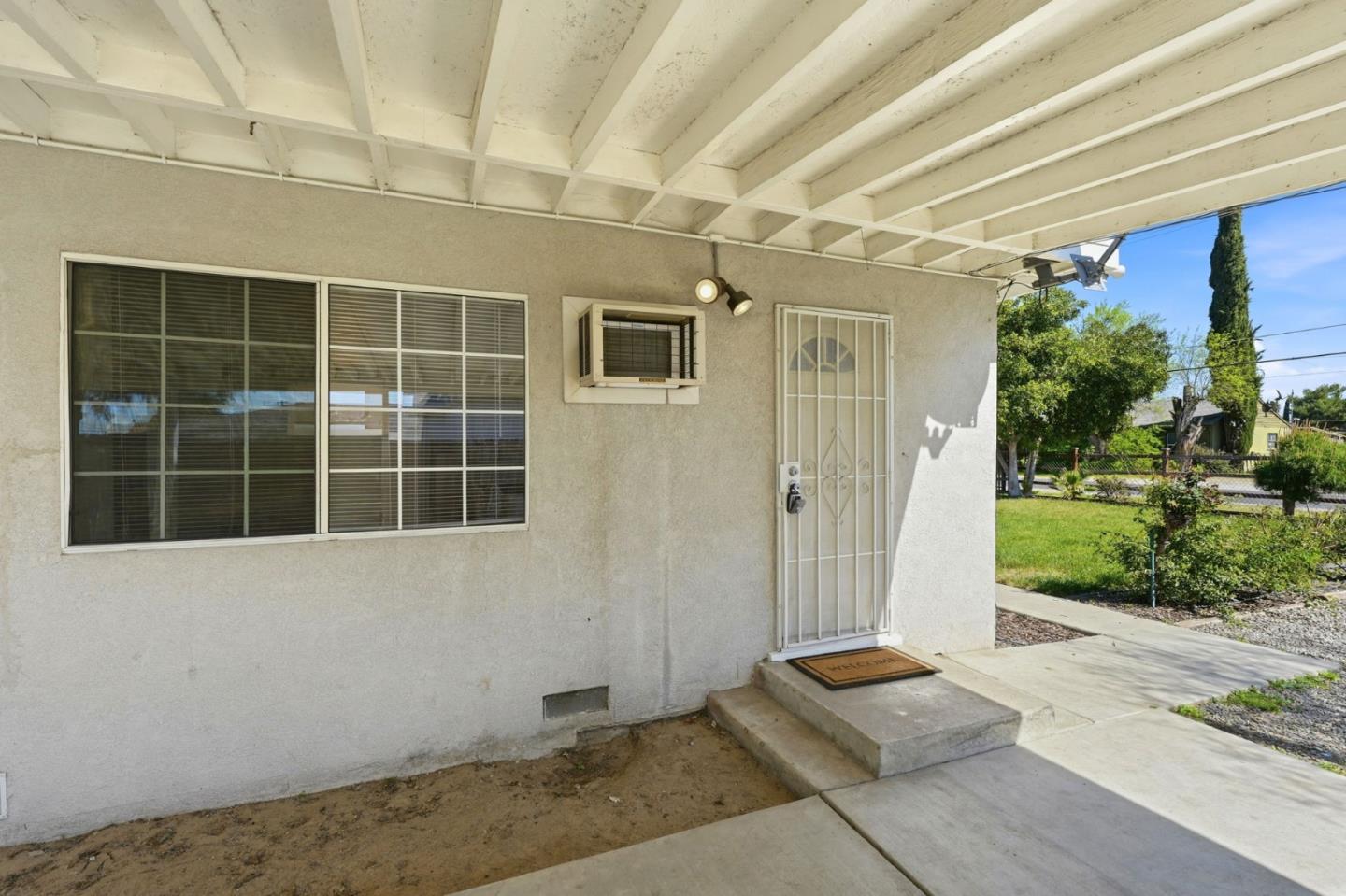 Detail Gallery Image 5 of 34 For 401 Bothun Rd, Turlock,  CA 95380 - 2 Beds | 2 Baths