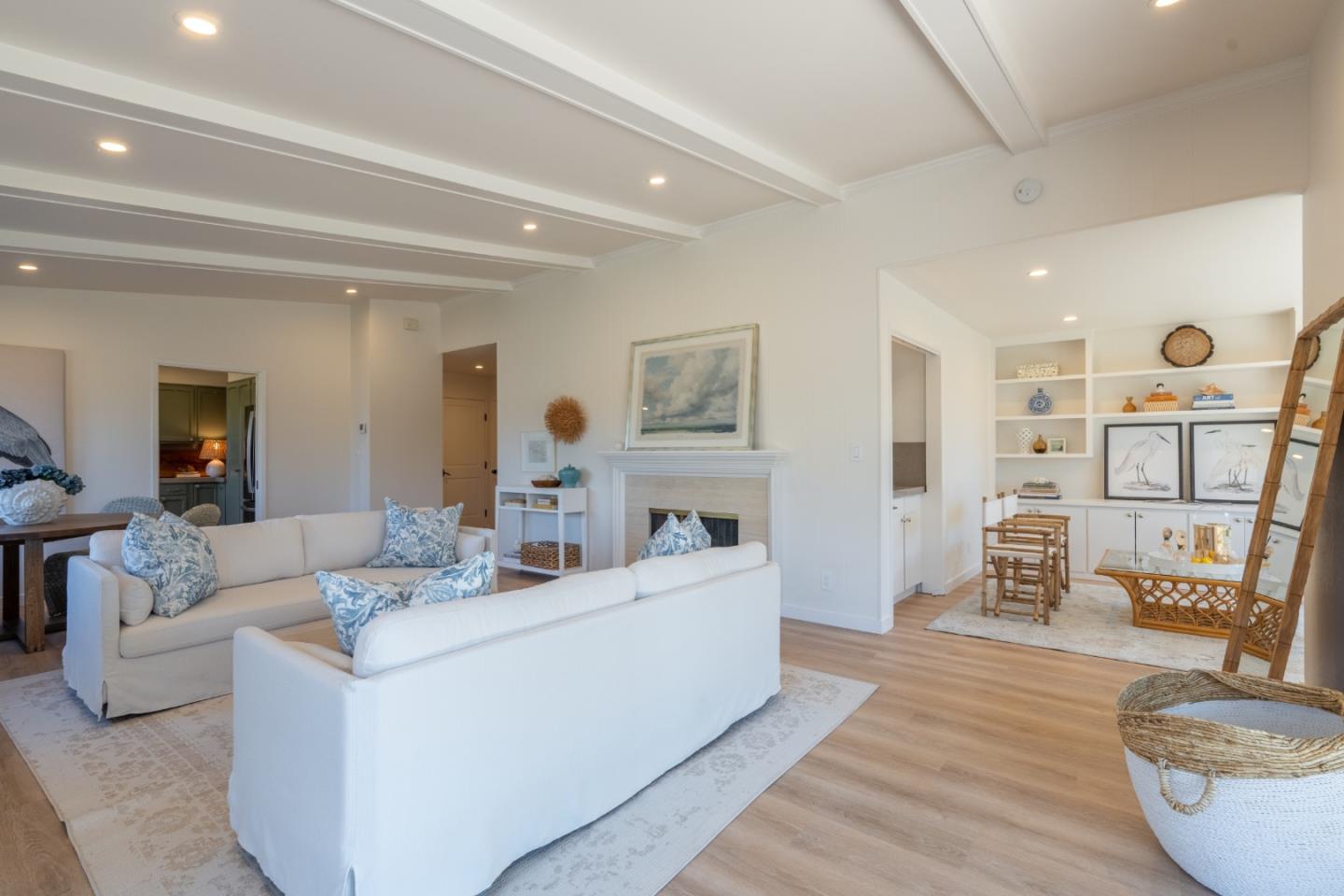 Detail Gallery Image 8 of 42 For 249 Del Mesa Carmel, Carmel,  CA 93923 - 2 Beds | 2 Baths