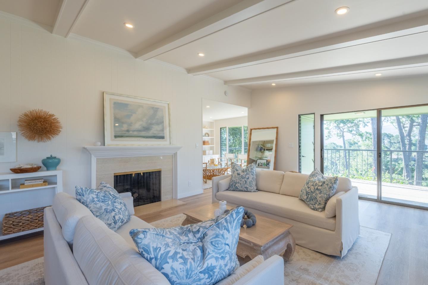 Detail Gallery Image 9 of 42 For 249 Del Mesa Carmel, Carmel,  CA 93923 - 2 Beds | 2 Baths