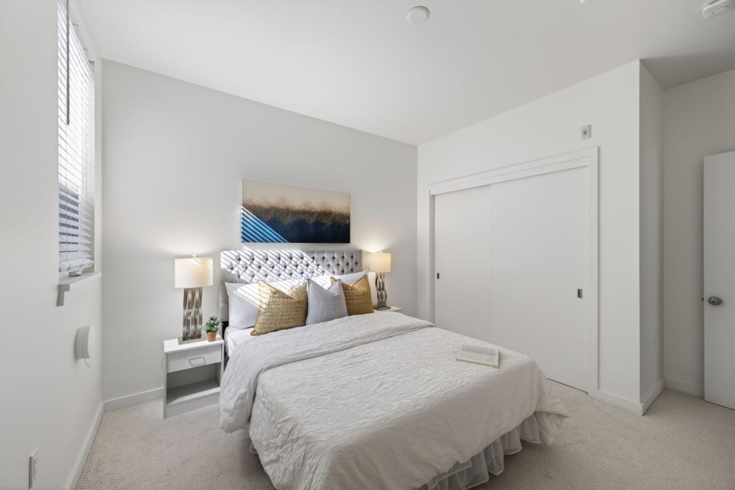 Detail Gallery Image 10 of 21 For 570 Innes Ave #204,  San Francisco,  CA 94124 - 2 Beds | 2 Baths
