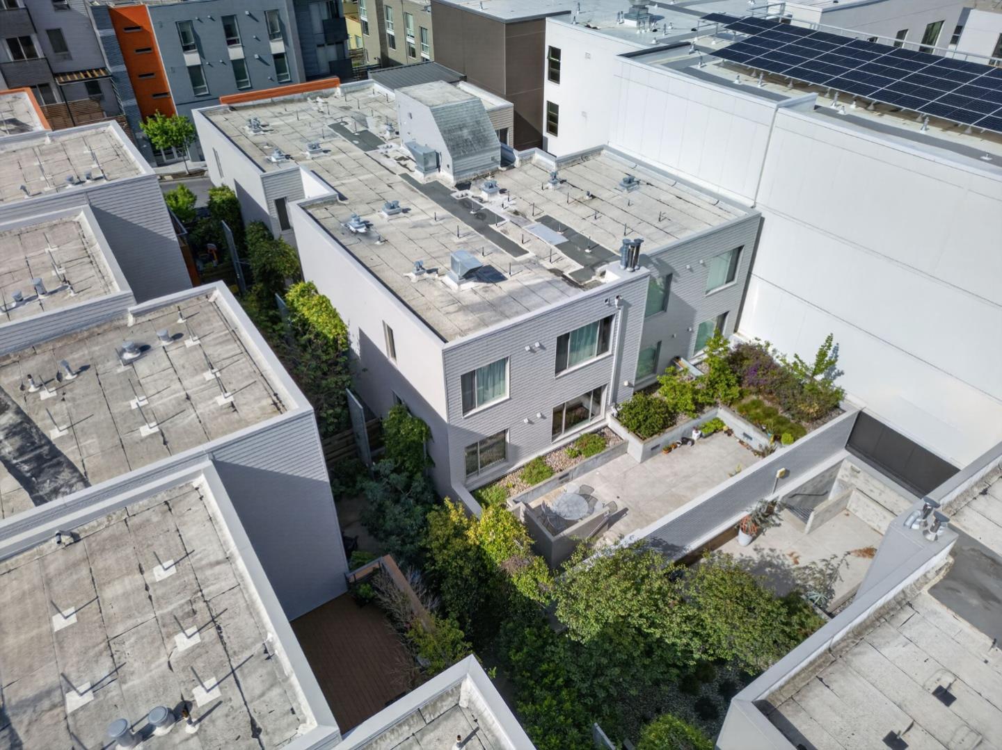 Detail Gallery Image 17 of 21 For 570 Innes Ave #204,  San Francisco,  CA 94124 - 2 Beds | 2 Baths