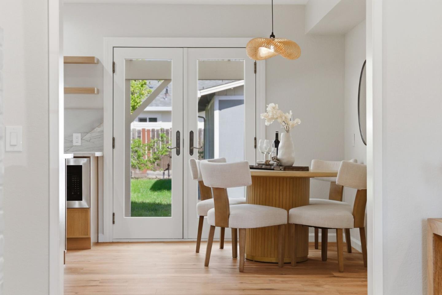 Detail Gallery Image 16 of 57 For 972 Emerald Way, San Jose,  CA 95117 - 3 Beds | 2 Baths