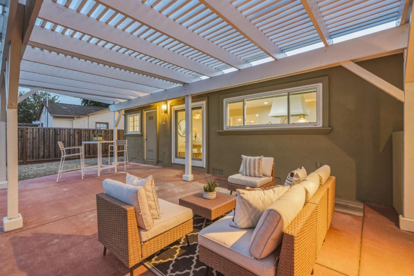 Detail Gallery Image 35 of 57 For 972 Emerald Way, San Jose,  CA 95117 - 3 Beds | 2 Baths