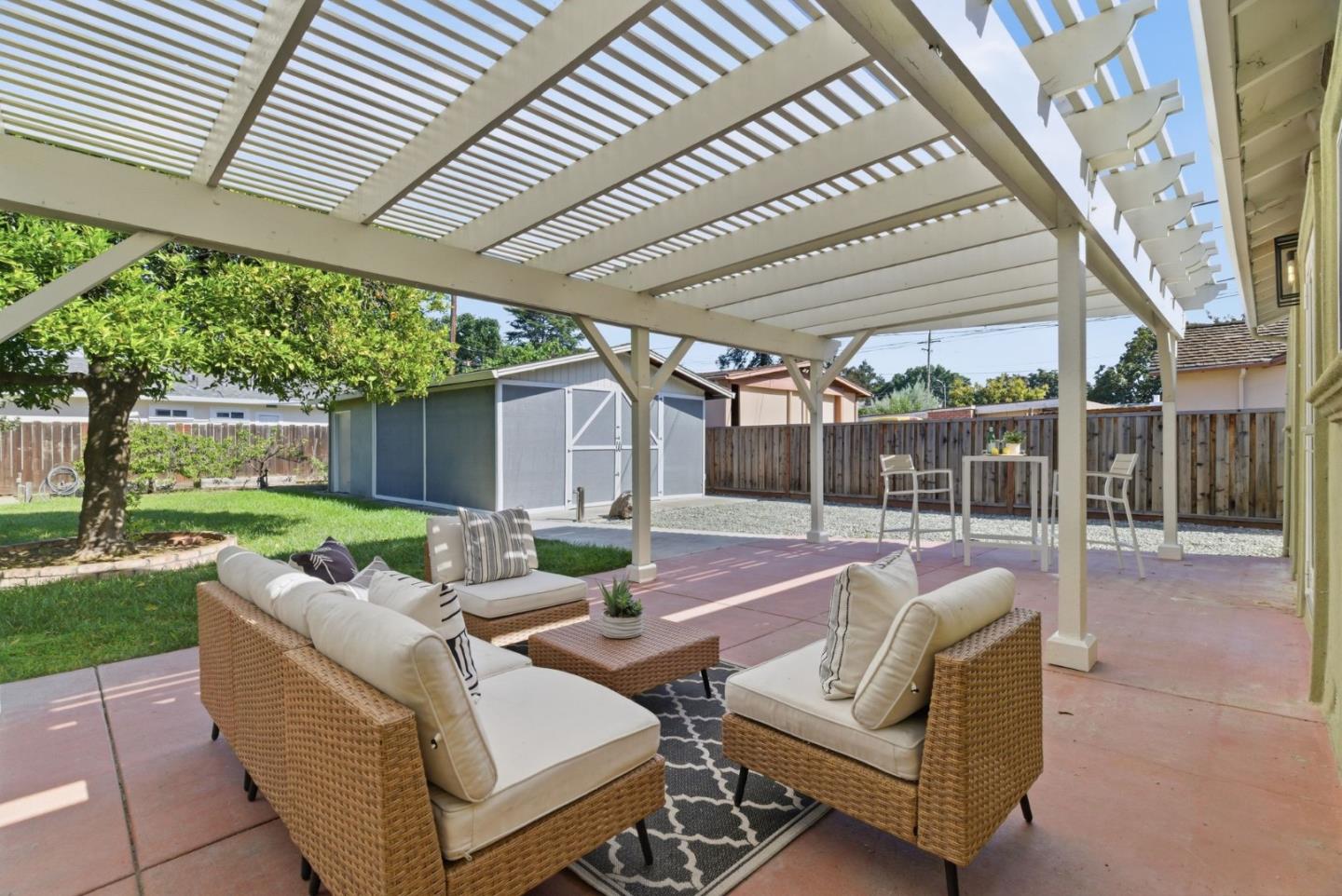 Detail Gallery Image 36 of 57 For 972 Emerald Way, San Jose,  CA 95117 - 3 Beds | 2 Baths