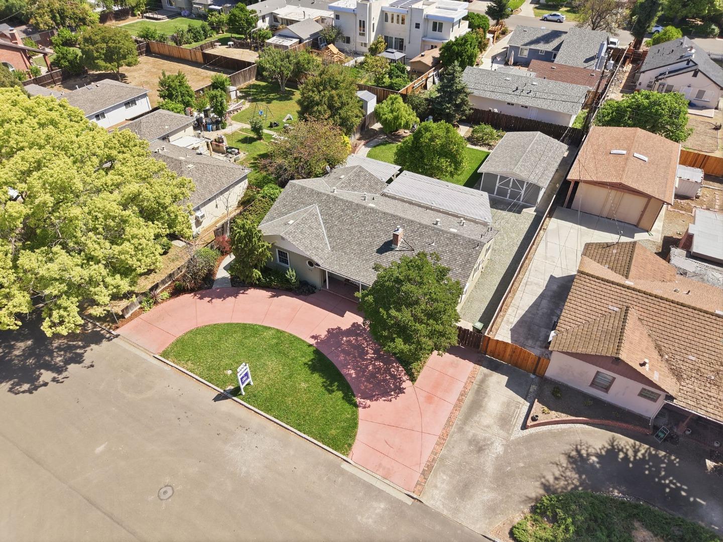 Detail Gallery Image 55 of 57 For 972 Emerald Way, San Jose,  CA 95117 - 3 Beds | 2 Baths