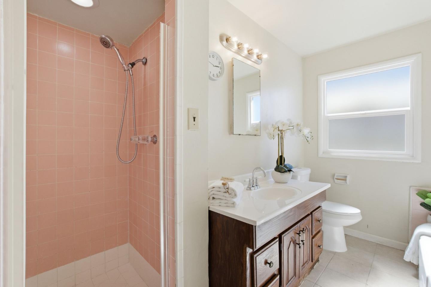 Detail Gallery Image 28 of 69 For 291 W 39th Ave, San Mateo,  CA 94403 - 4 Beds | 2/1 Baths