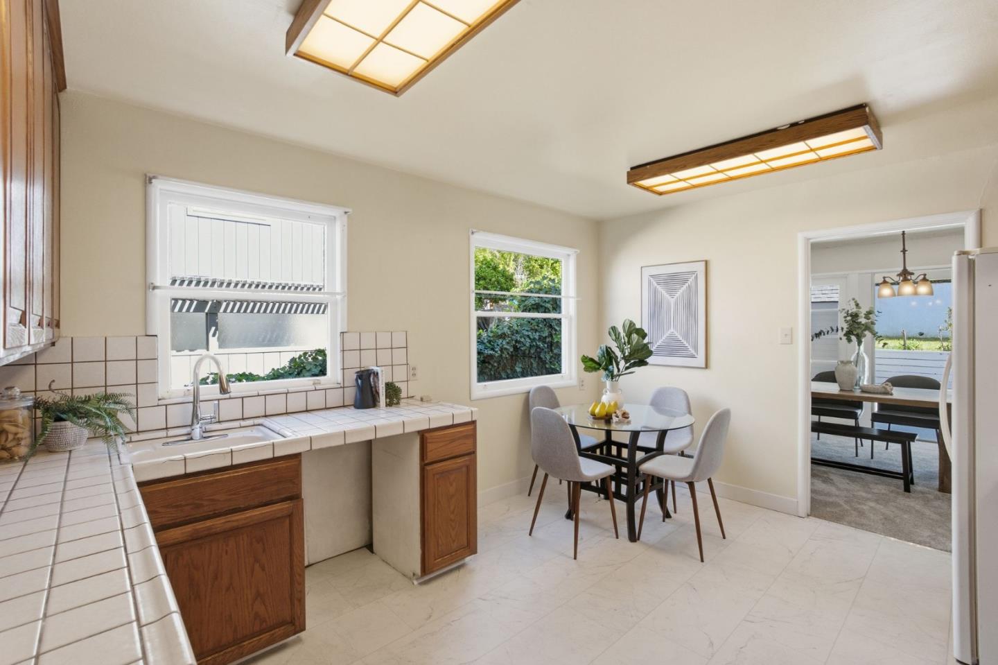 Detail Gallery Image 33 of 69 For 291 W 39th Ave, San Mateo,  CA 94403 - 4 Beds | 2/1 Baths