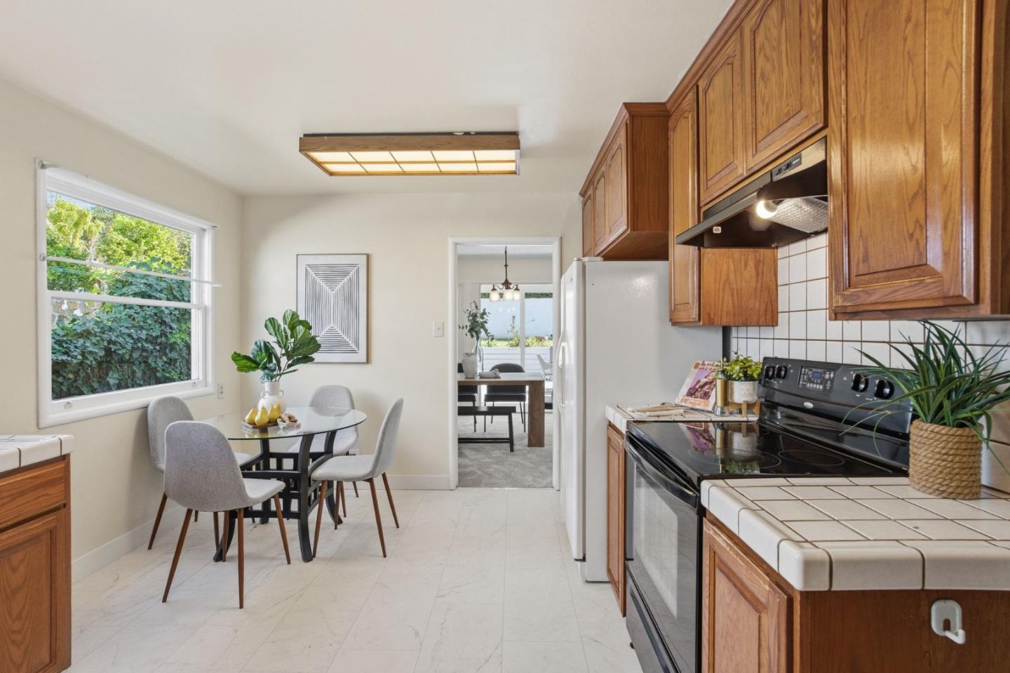 Detail Gallery Image 34 of 69 For 291 W 39th Ave, San Mateo,  CA 94403 - 4 Beds | 2/1 Baths