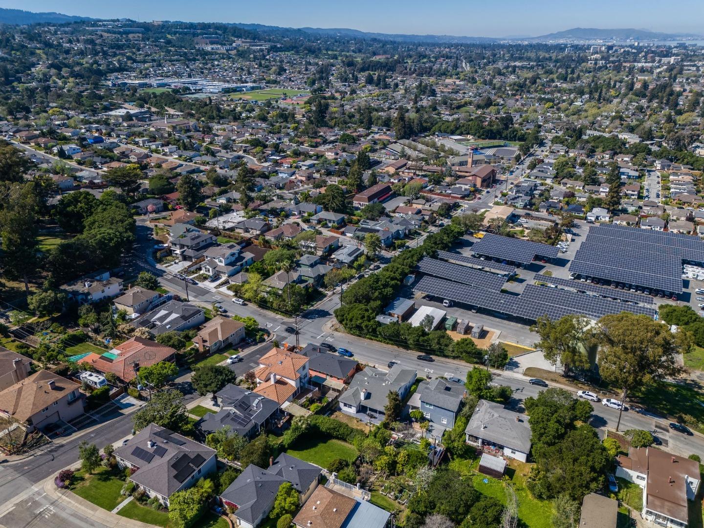 Detail Gallery Image 64 of 69 For 291 W 39th Ave, San Mateo,  CA 94403 - 4 Beds | 2/1 Baths