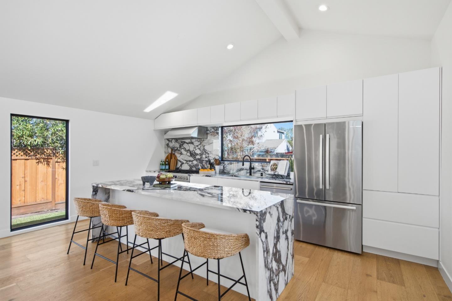 Detail Gallery Image 11 of 35 For 909 Sunnybrae Blvd, San Mateo,  CA 94402 - 4 Beds | 2 Baths