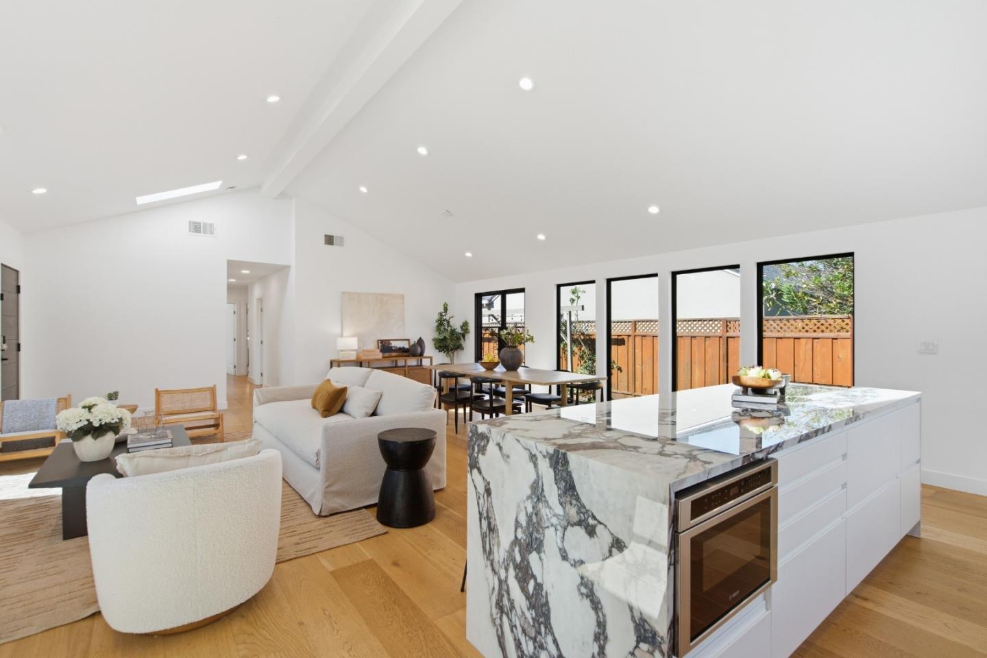 Detail Gallery Image 13 of 35 For 909 Sunnybrae Blvd, San Mateo,  CA 94402 - 4 Beds | 2 Baths