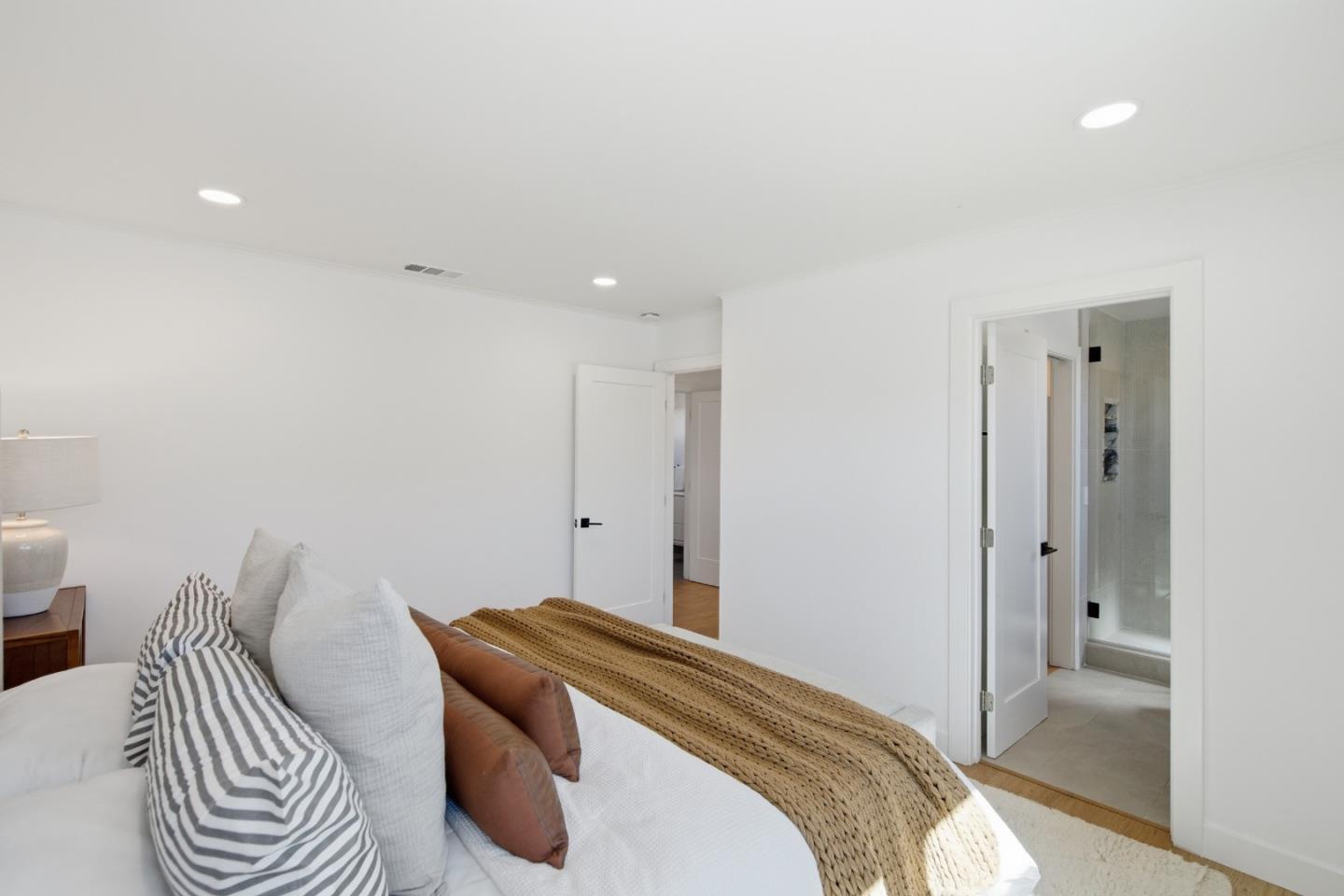 Detail Gallery Image 15 of 35 For 909 Sunnybrae Blvd, San Mateo,  CA 94402 - 4 Beds | 2 Baths