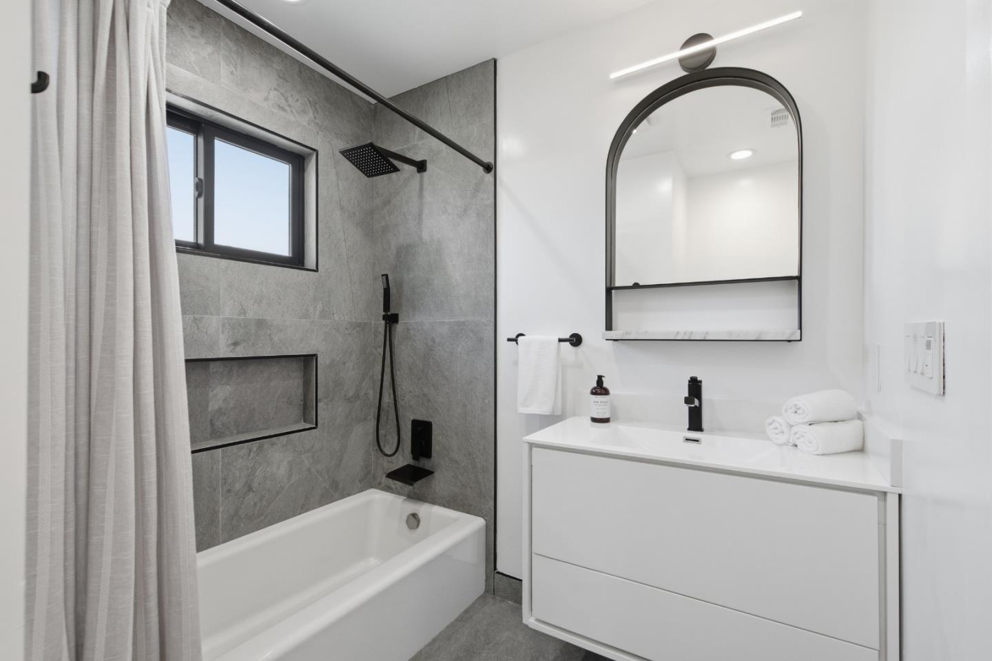 Detail Gallery Image 21 of 35 For 909 Sunnybrae Blvd, San Mateo,  CA 94402 - 4 Beds | 2 Baths