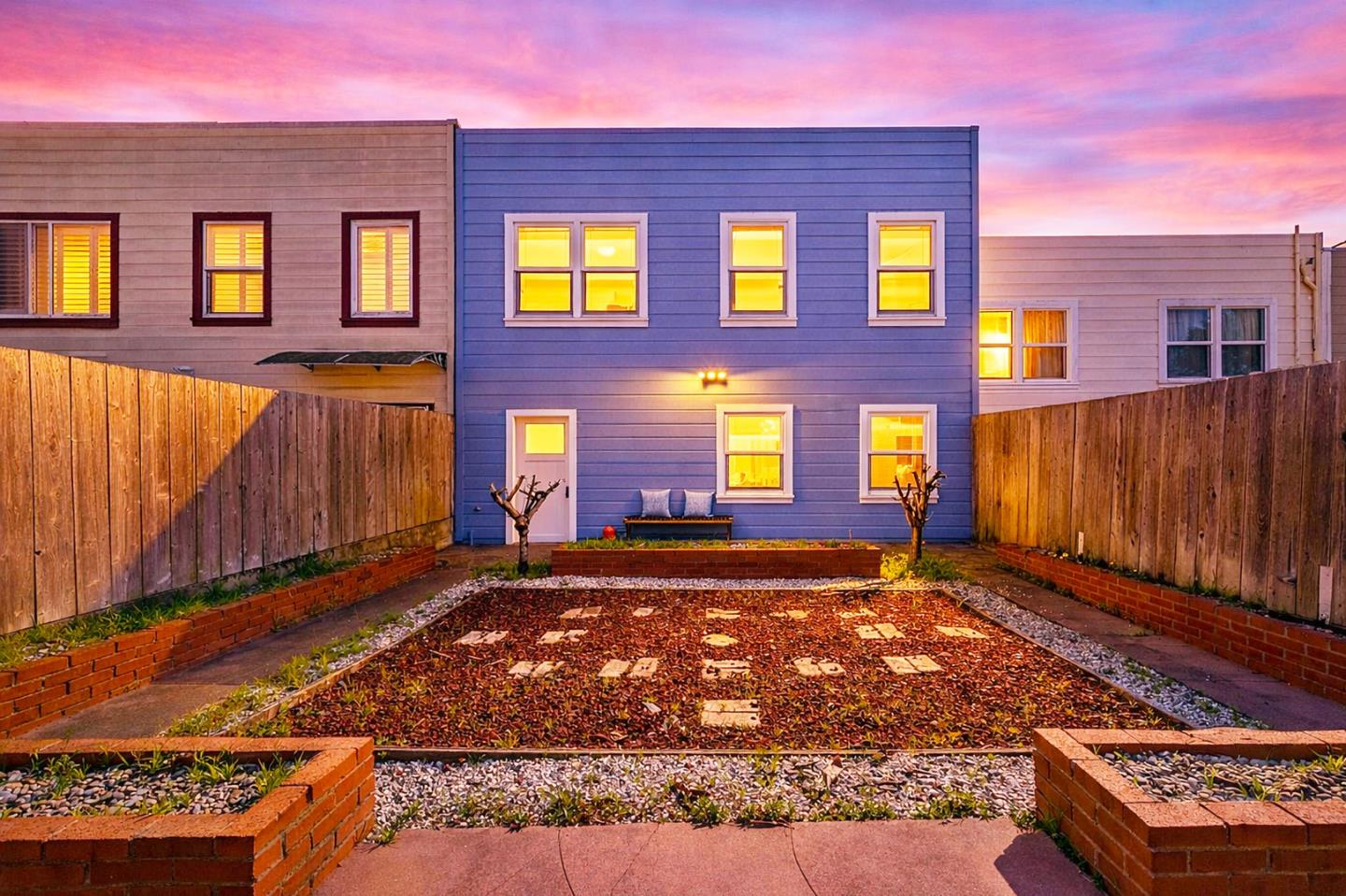 Detail Gallery Image 2 of 44 For 132 School St, Daly City,  CA 94014 - 3 Beds | 2 Baths