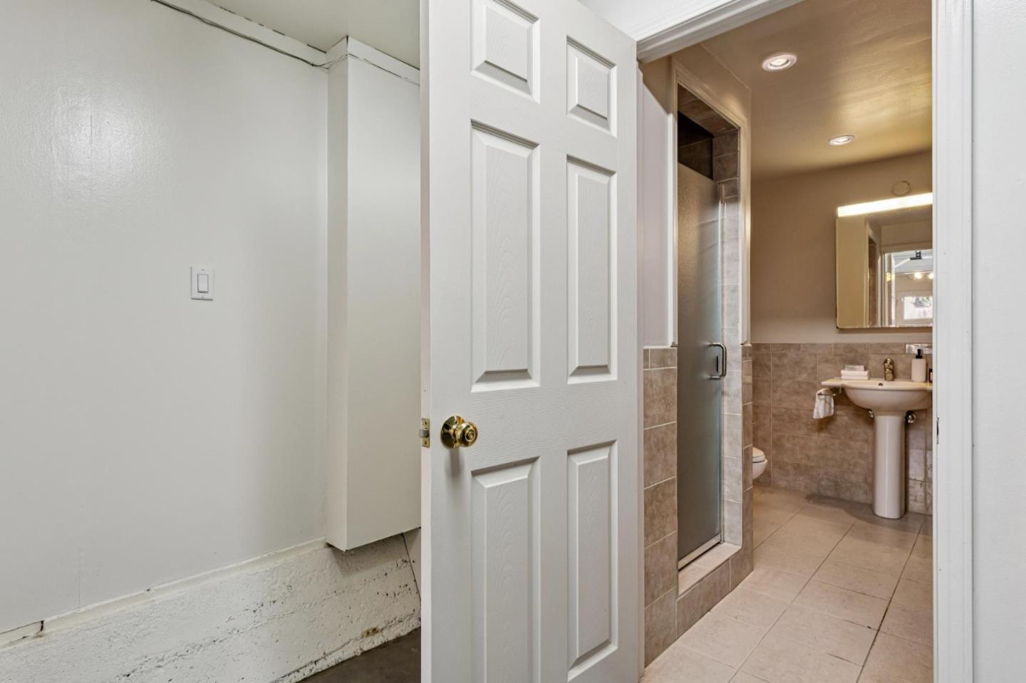 Detail Gallery Image 33 of 44 For 132 School St, Daly City,  CA 94014 - 3 Beds | 2 Baths