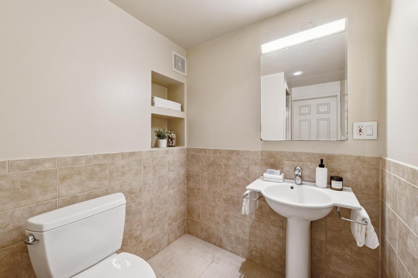 Detail Gallery Image 35 of 44 For 132 School St, Daly City,  CA 94014 - 3 Beds | 2 Baths